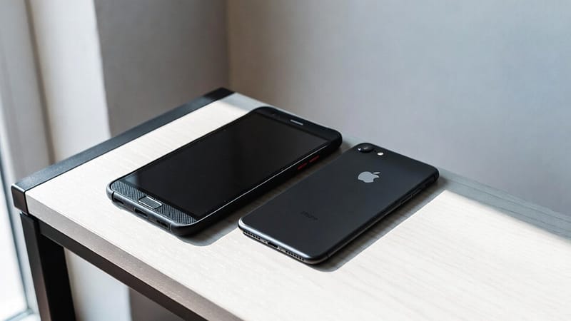 Android vs iPhone Real-World Comparison