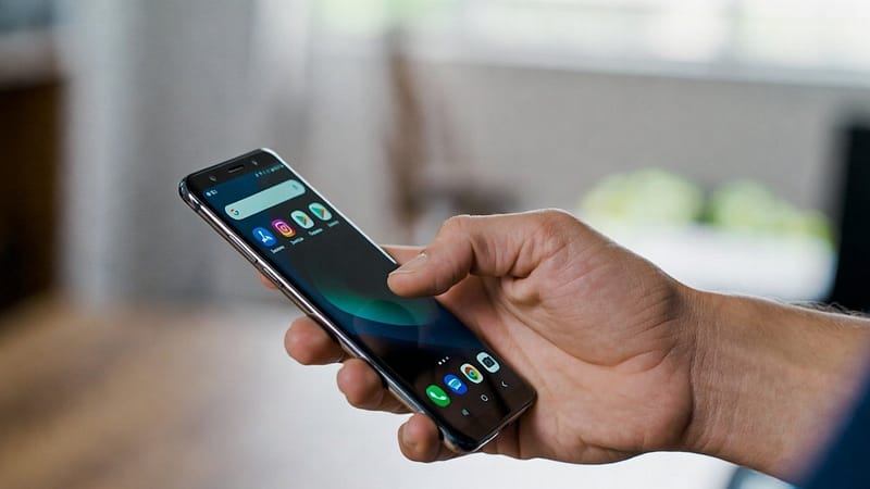 How to Enable One-Handed Mode on Android