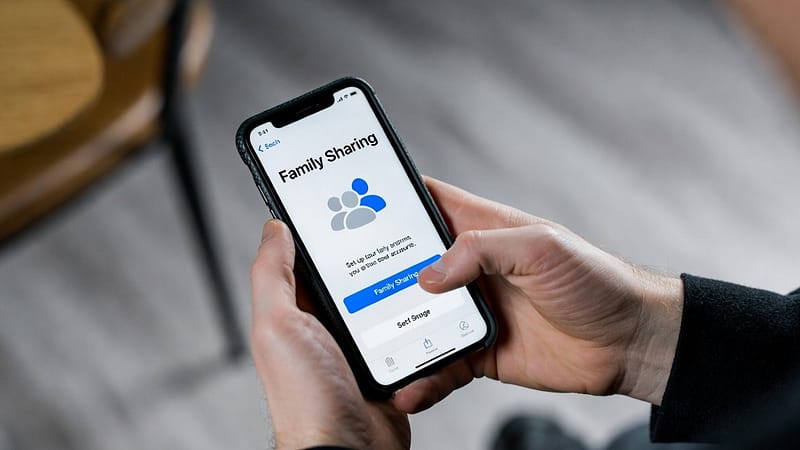 How to Set Up Family Sharing on iPhone